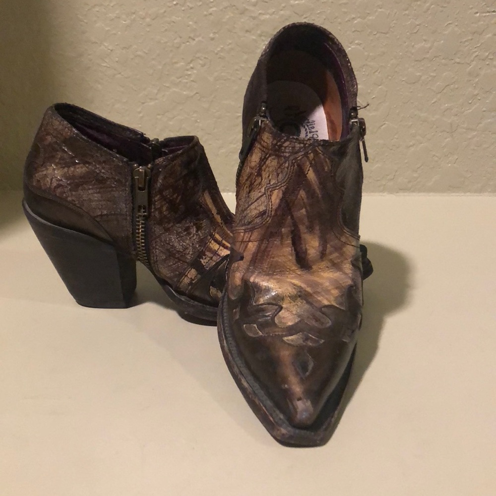Lucchese Charlie Horse ankle boots